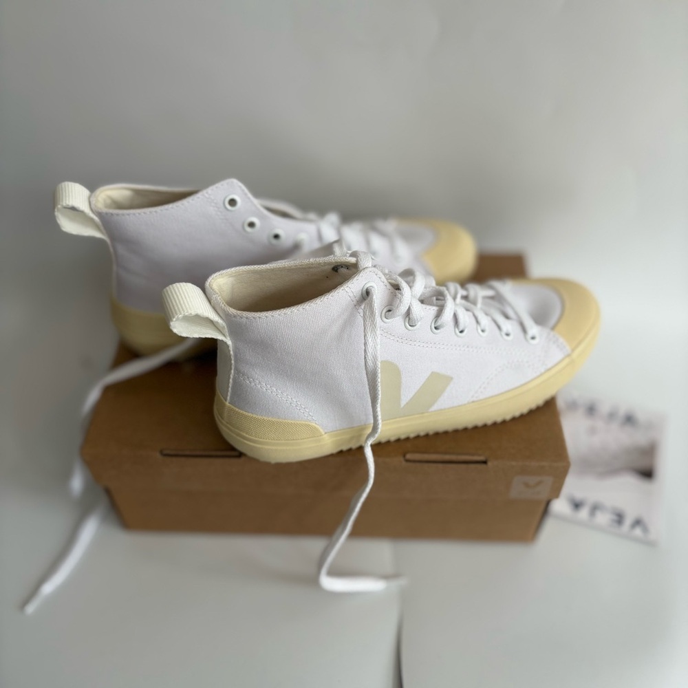 NIB Veja Nova HT Sneakers Canvas White Butter Sole Size 7 - Picture 4 of 8